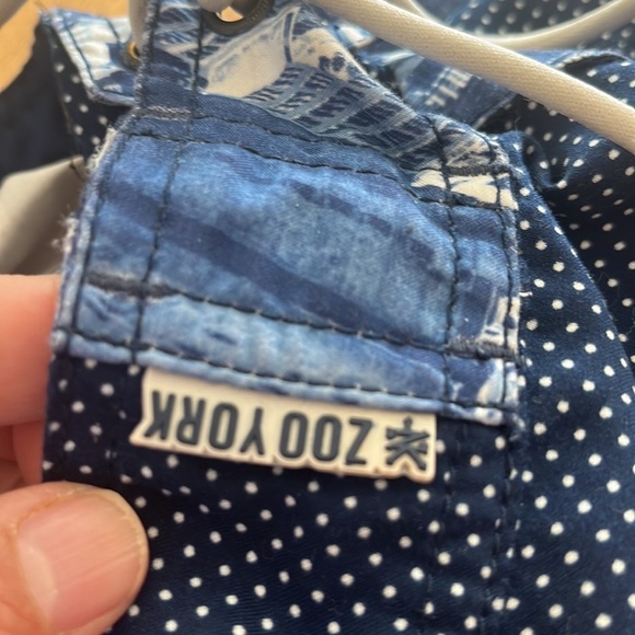 NWOT Zoo York Board Shorts
Size 34z excellent condition colour blue.
#.320A - Picture 6 of 10